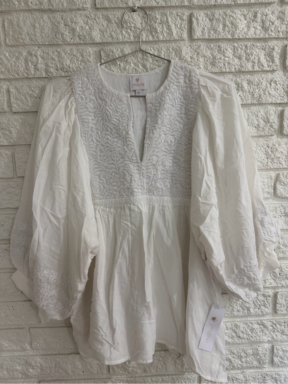 J.Marie White Embroidered Peasant Blouse with Balloon Sleeves